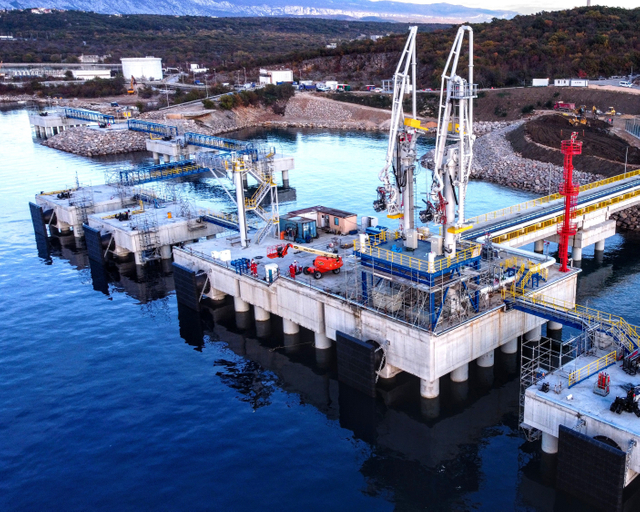 Jier Marine Super Cone Fender สำหรับโครงการโครเอเชีย FP