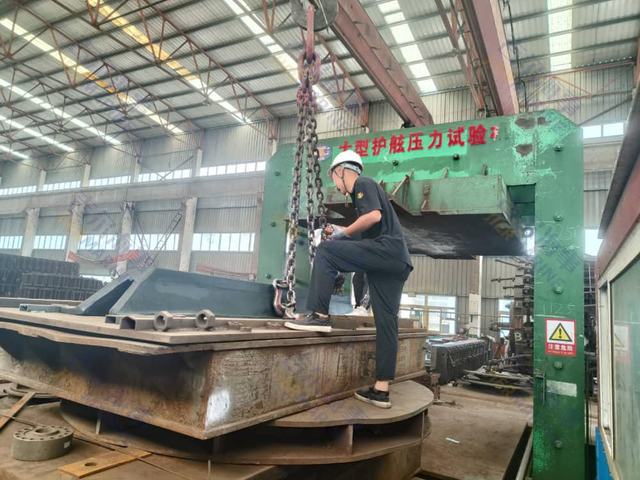 การทดสอบความดันของ Fender Fender - Jiermarine