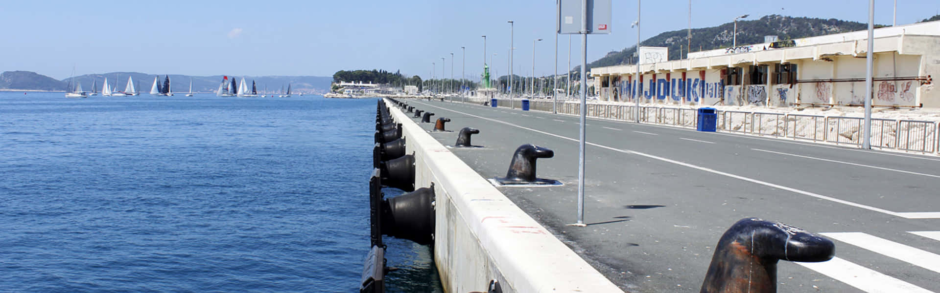 ท่าเรือเฟอร์นิเจอร์ Dock - โซลูชัน